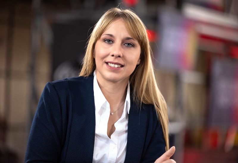 CIO Katharina Knötel ist zuständig für die Digitalisierung bei Coca-Cola Europacific Partners in Deutschland