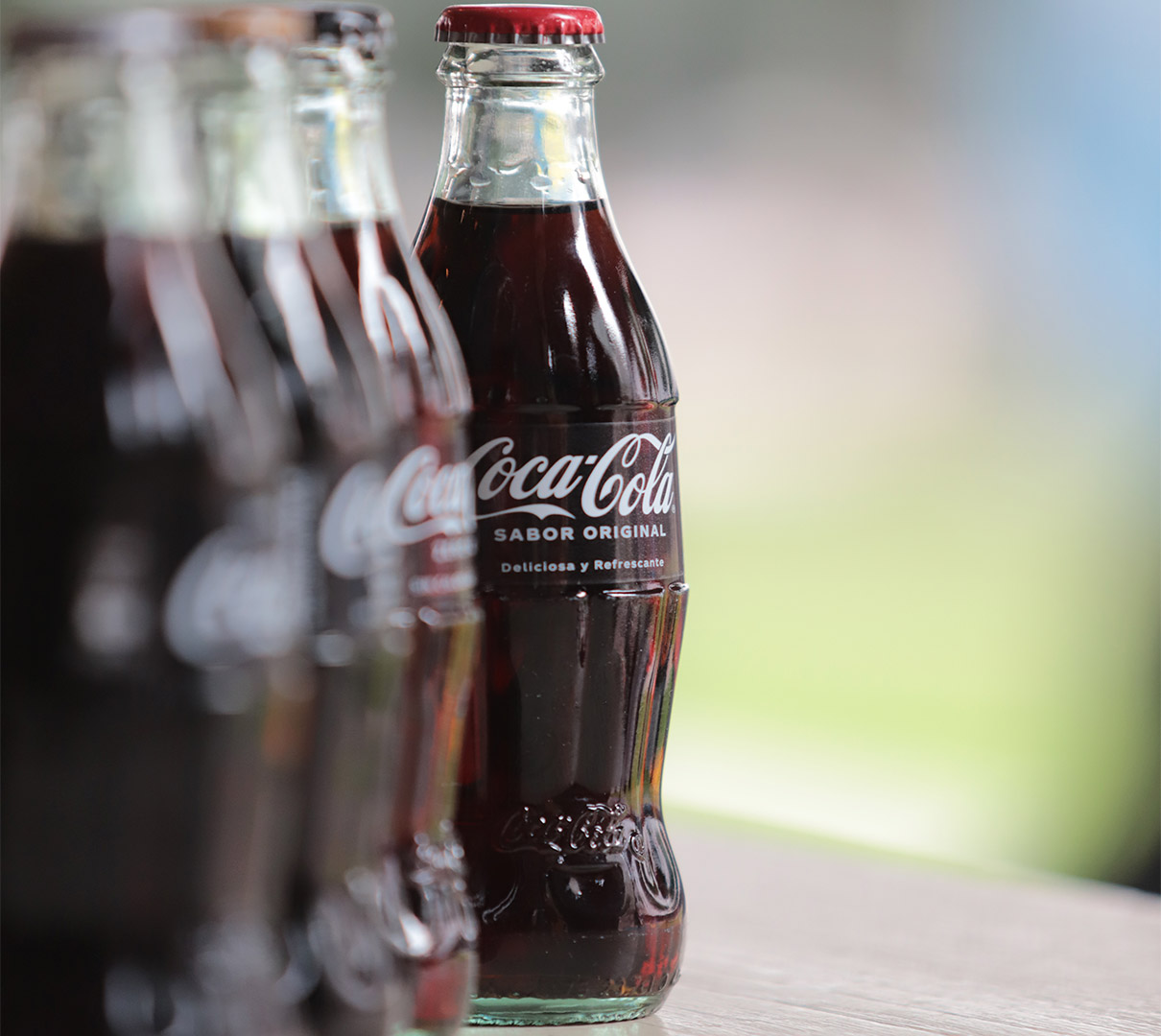 5 curiosidades de la icónica botella de Coca-Cola